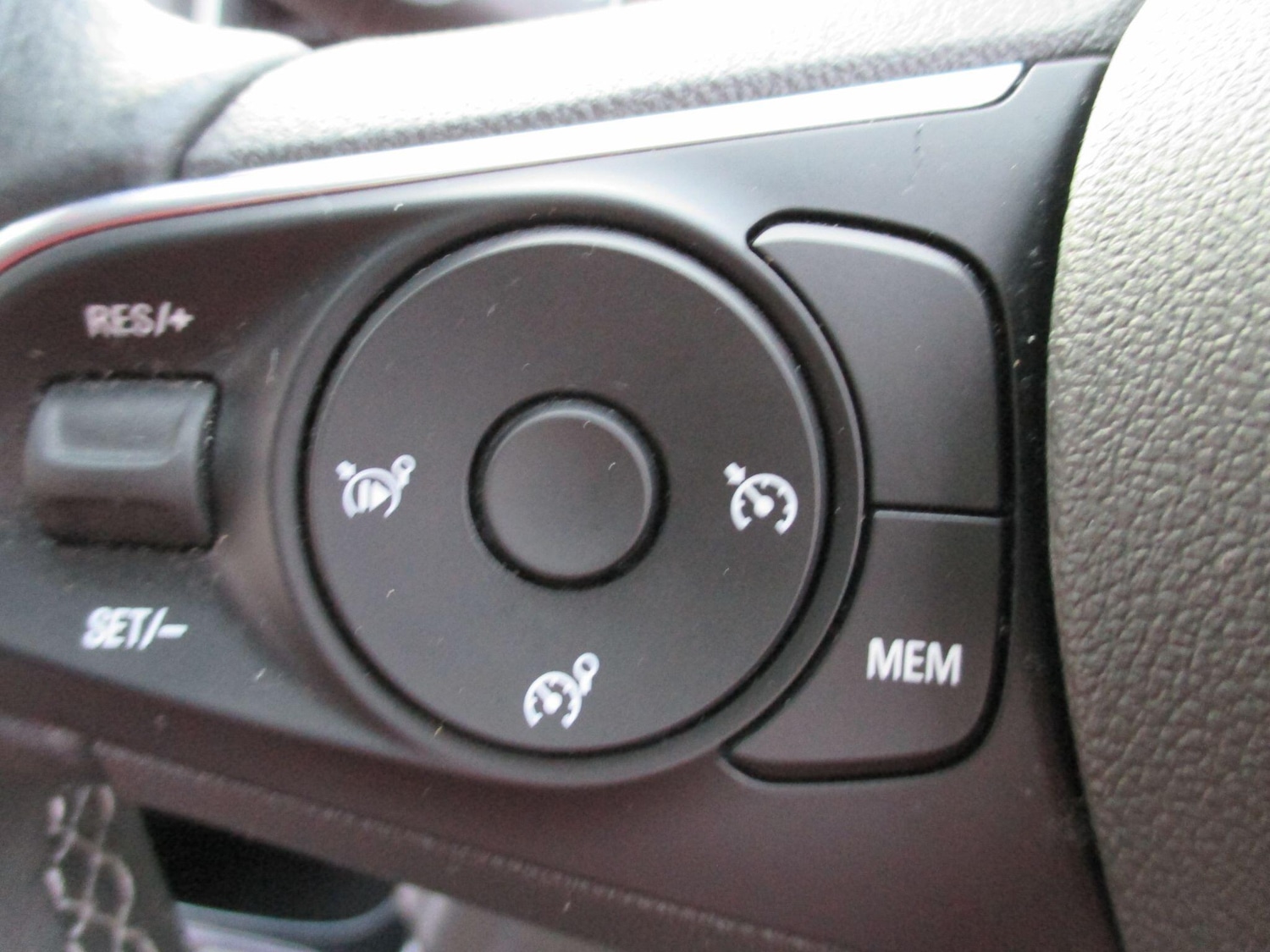 Used Vauxhall Crossland X 2018 for sale - 76952272: Photo 30