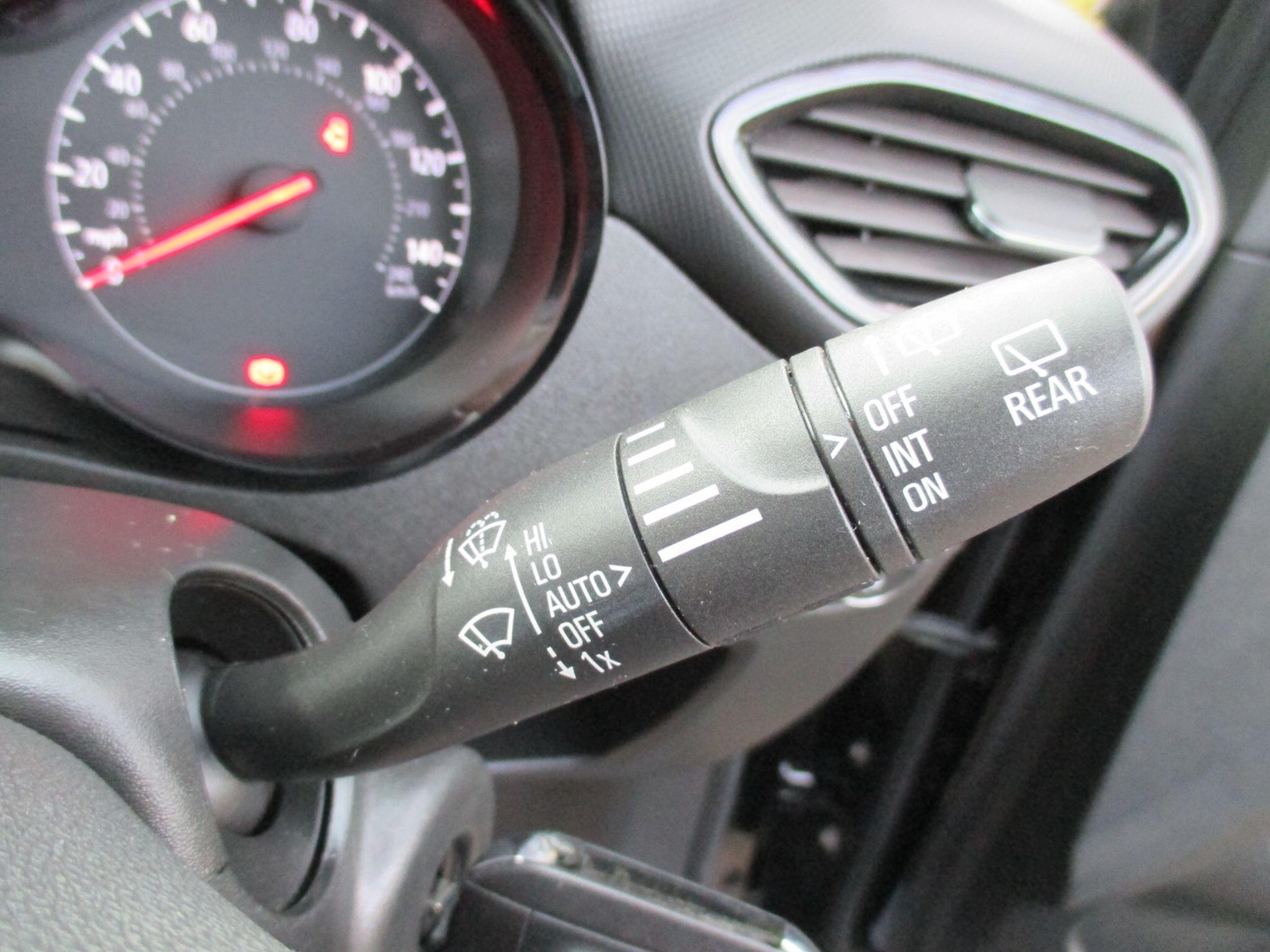 Used Vauxhall Crossland X 2018 for sale - 76952272: Photo 33