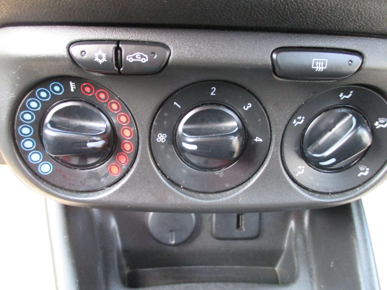 Used Vauxhall Corsa 2016 for sale - 77738302: Photo 20