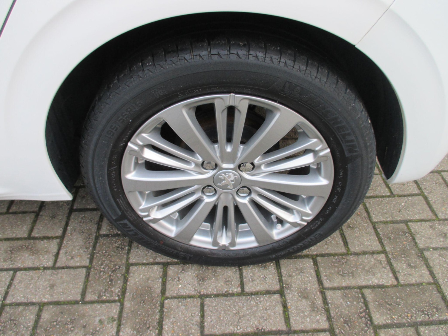 Used Peugeot 208 2019 for sale - 76994488: Photo 13