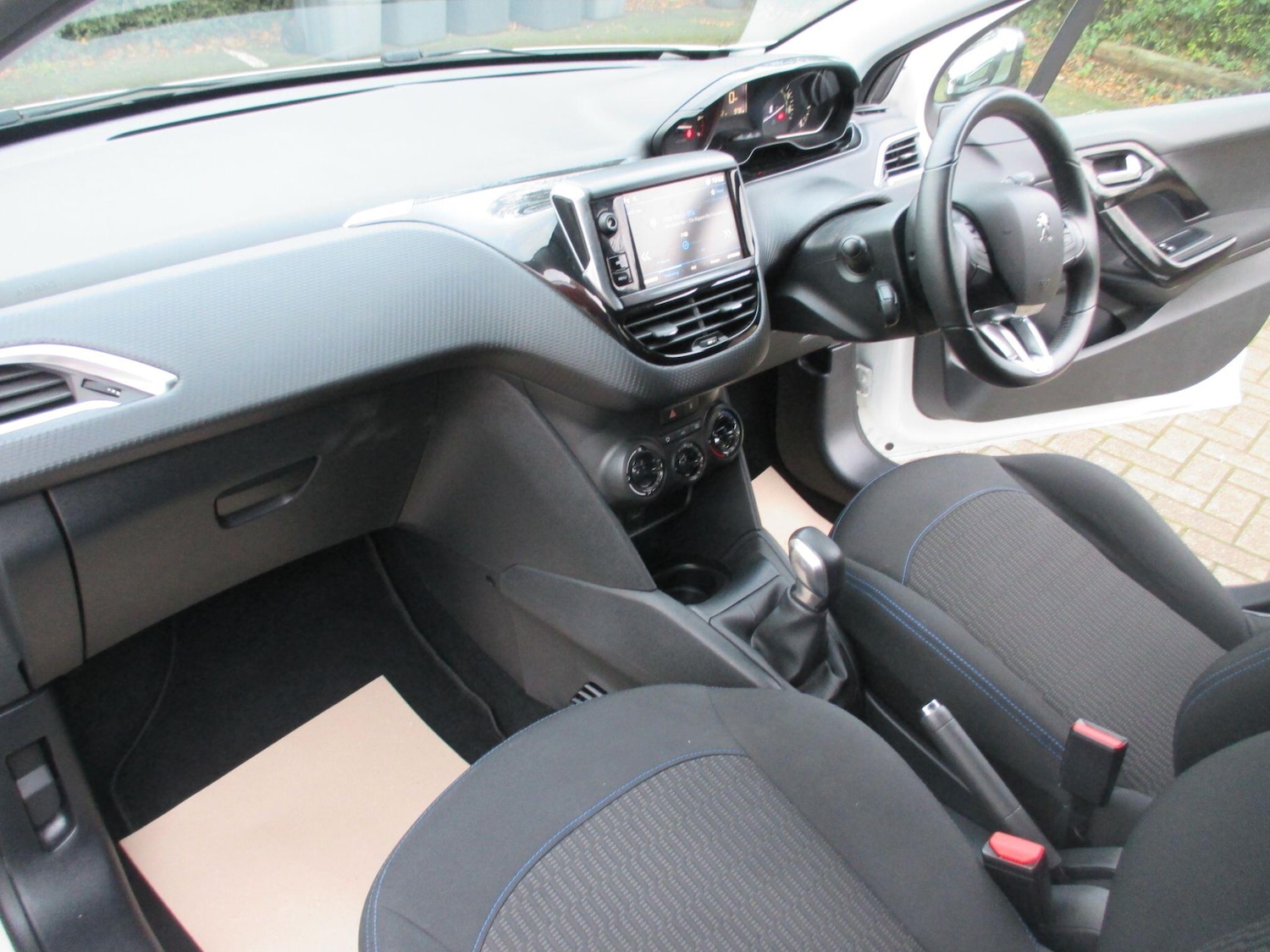 Used Peugeot 208 2019 for sale - 76994488: Photo 15