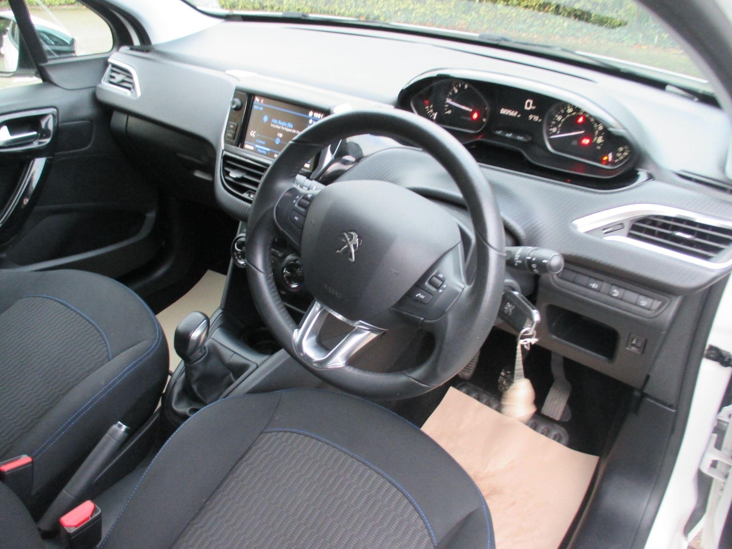 Used Peugeot 208 2019 for sale - 76994488: Photo 16