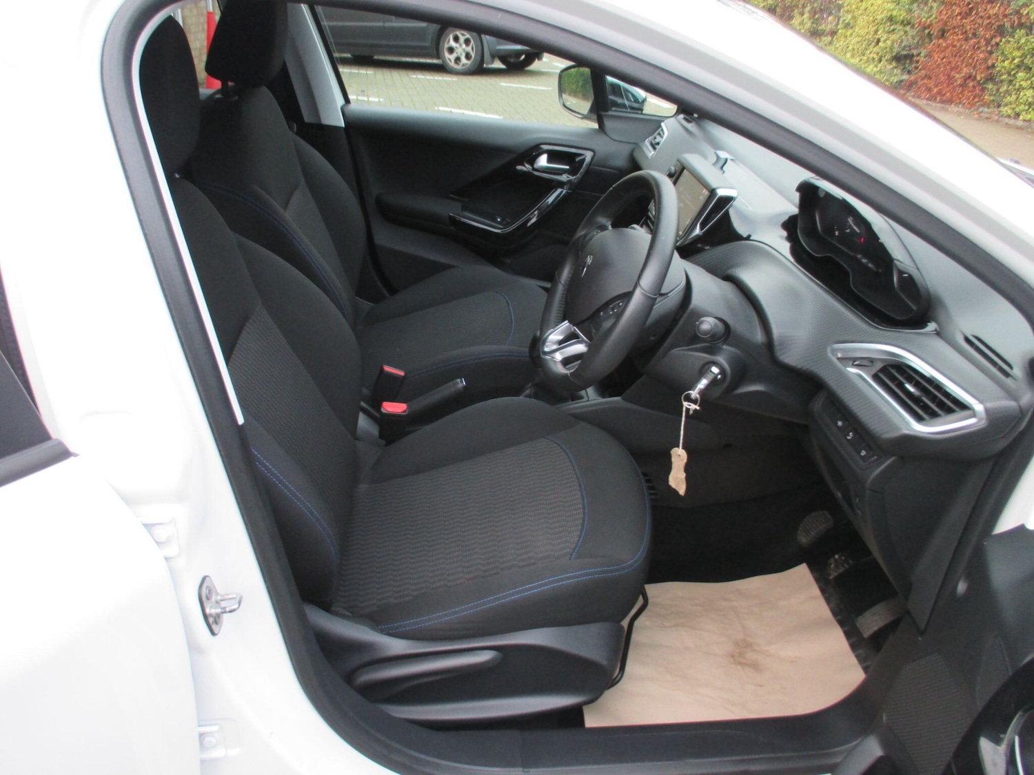 Used Peugeot 208 2019 for sale - 76994488: Photo 23