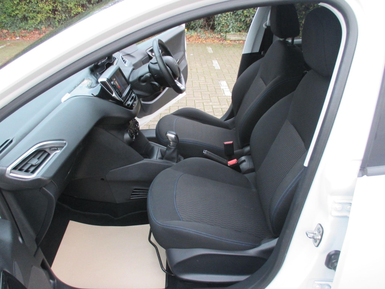 Used Peugeot 208 2019 for sale - 76994488: Photo 25