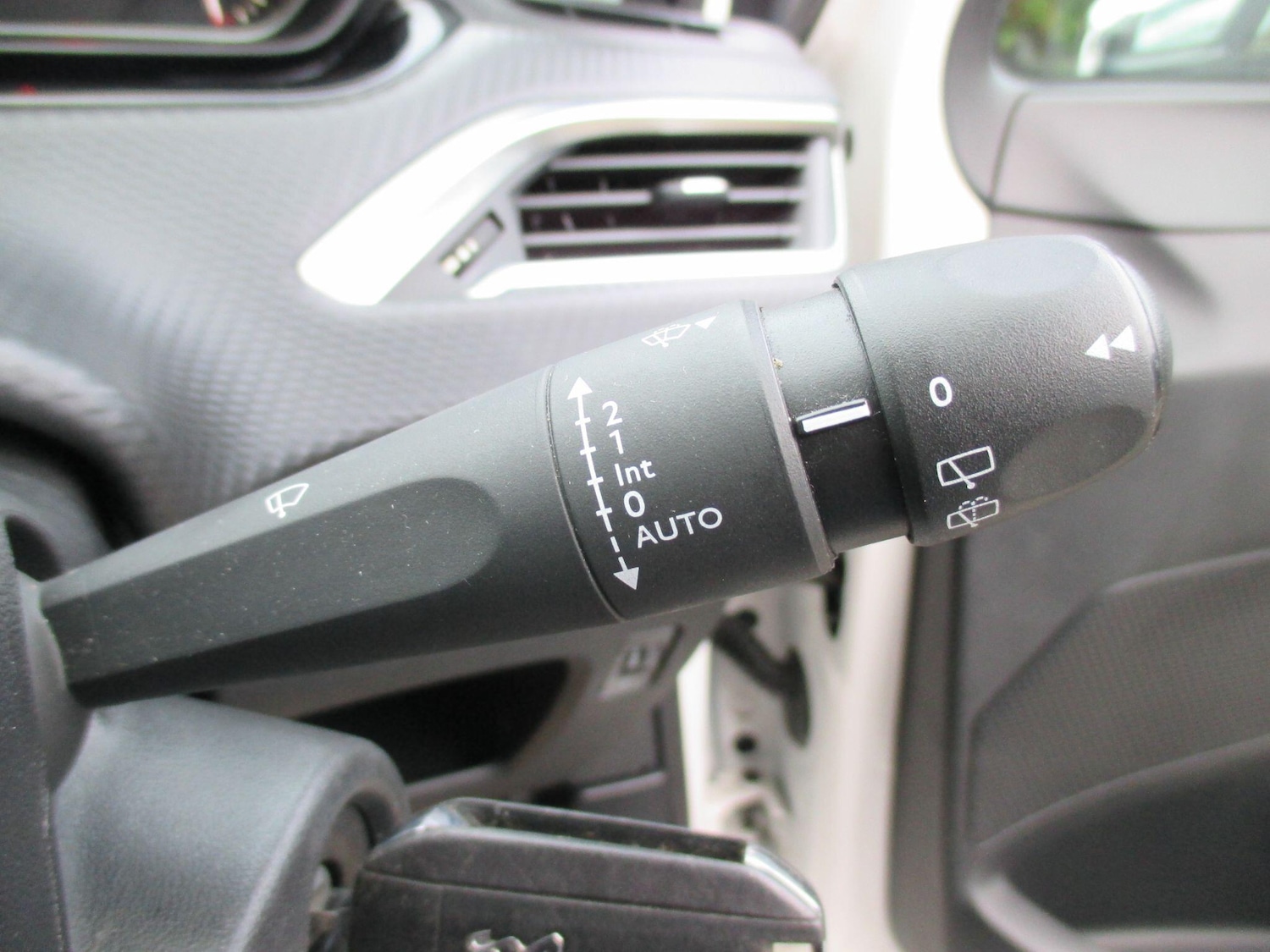 Used Peugeot 208 2019 for sale - 76994488: Photo 33