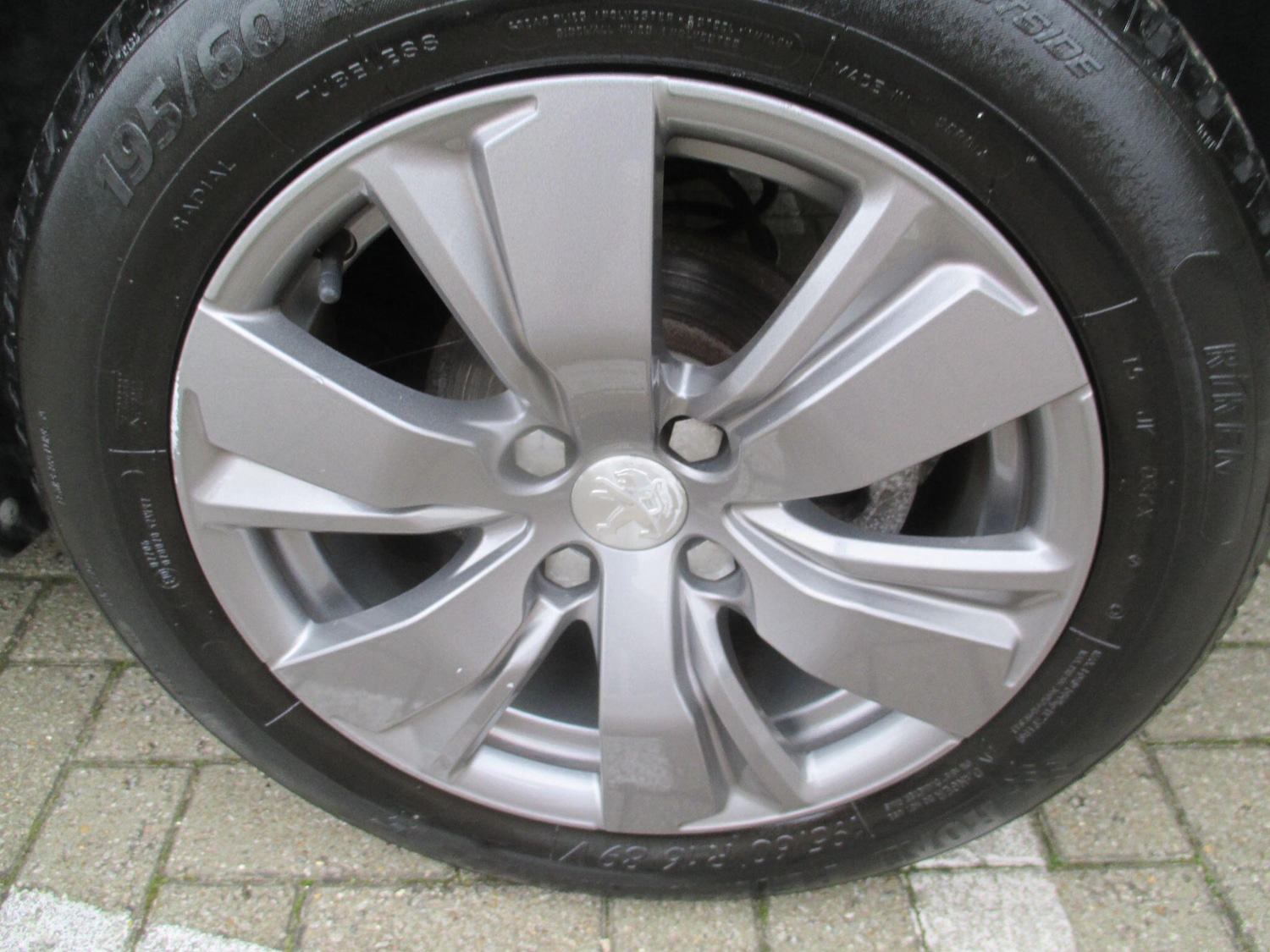 Used Peugeot 2008 2018 for sale - 76399290: Photo 12