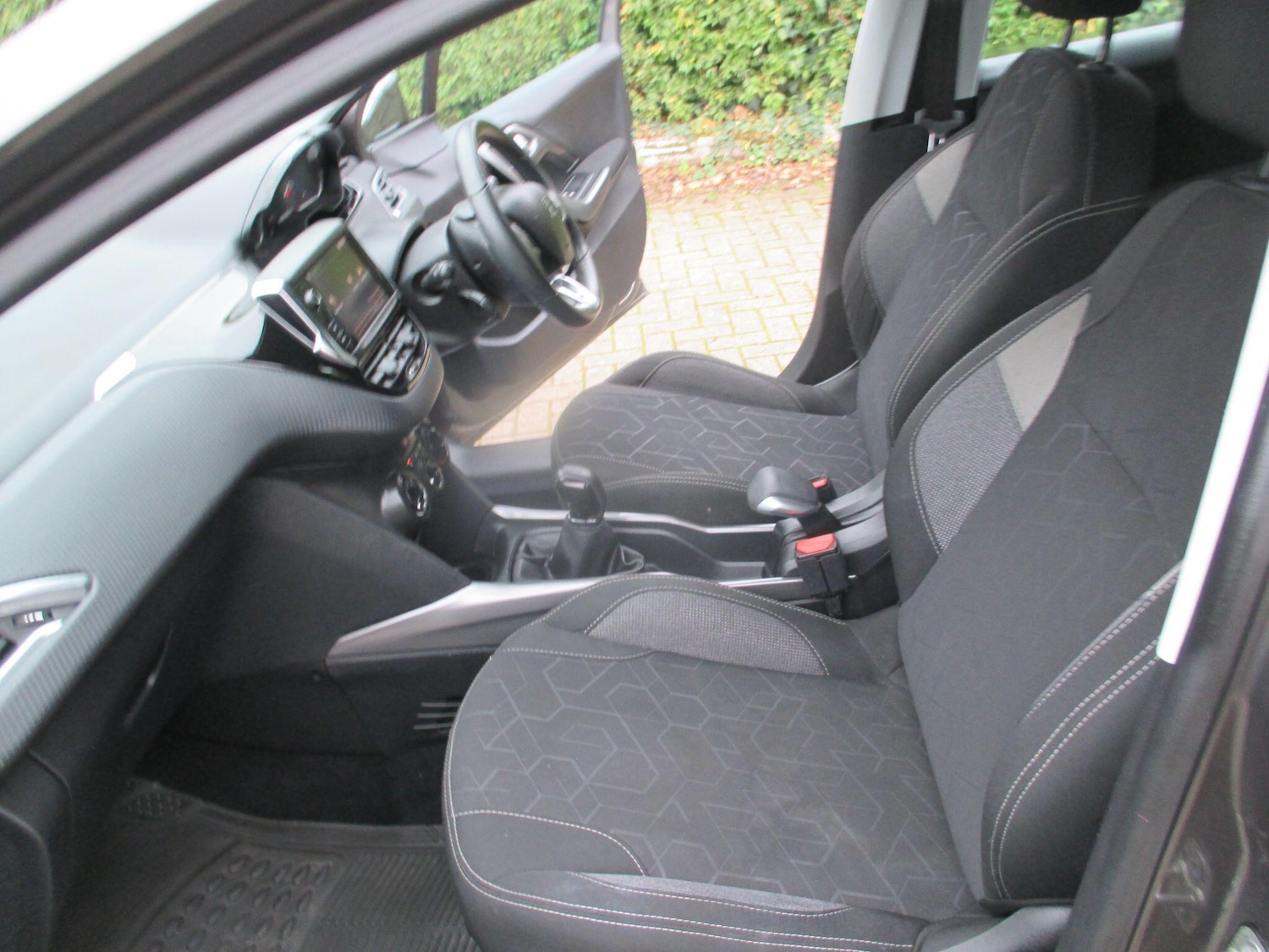 Used Peugeot 2008 2018 for sale - 76399290: Photo 26