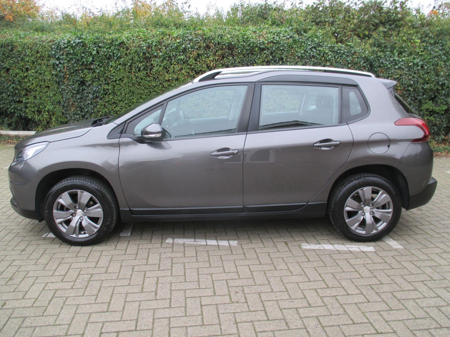 Used Peugeot 2008 2018 for sale - 76399290: Photo 8