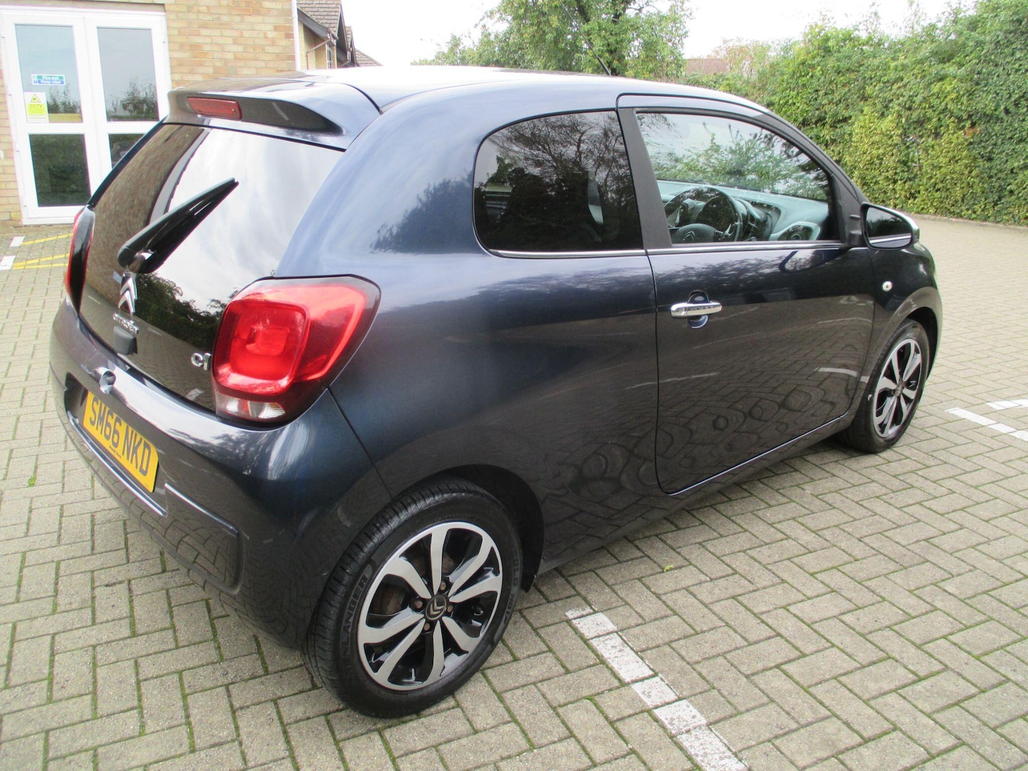 Vehicle 5