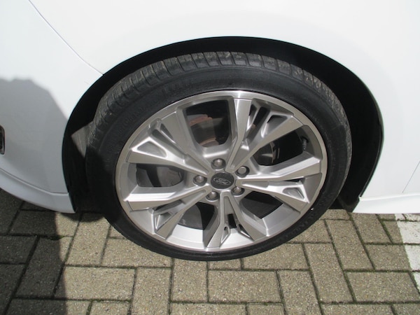 Used Ford Focus 2018 for sale - 75978710: Photo 12