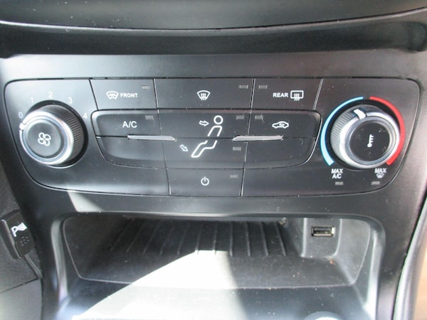 Used Ford Focus 2018 for sale - 75978710: Photo 20