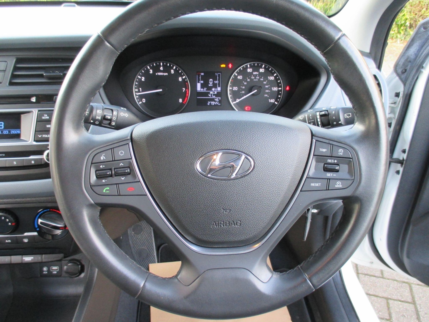 Used Hyundai i20 2017 for sale - 77892144: Photo 17