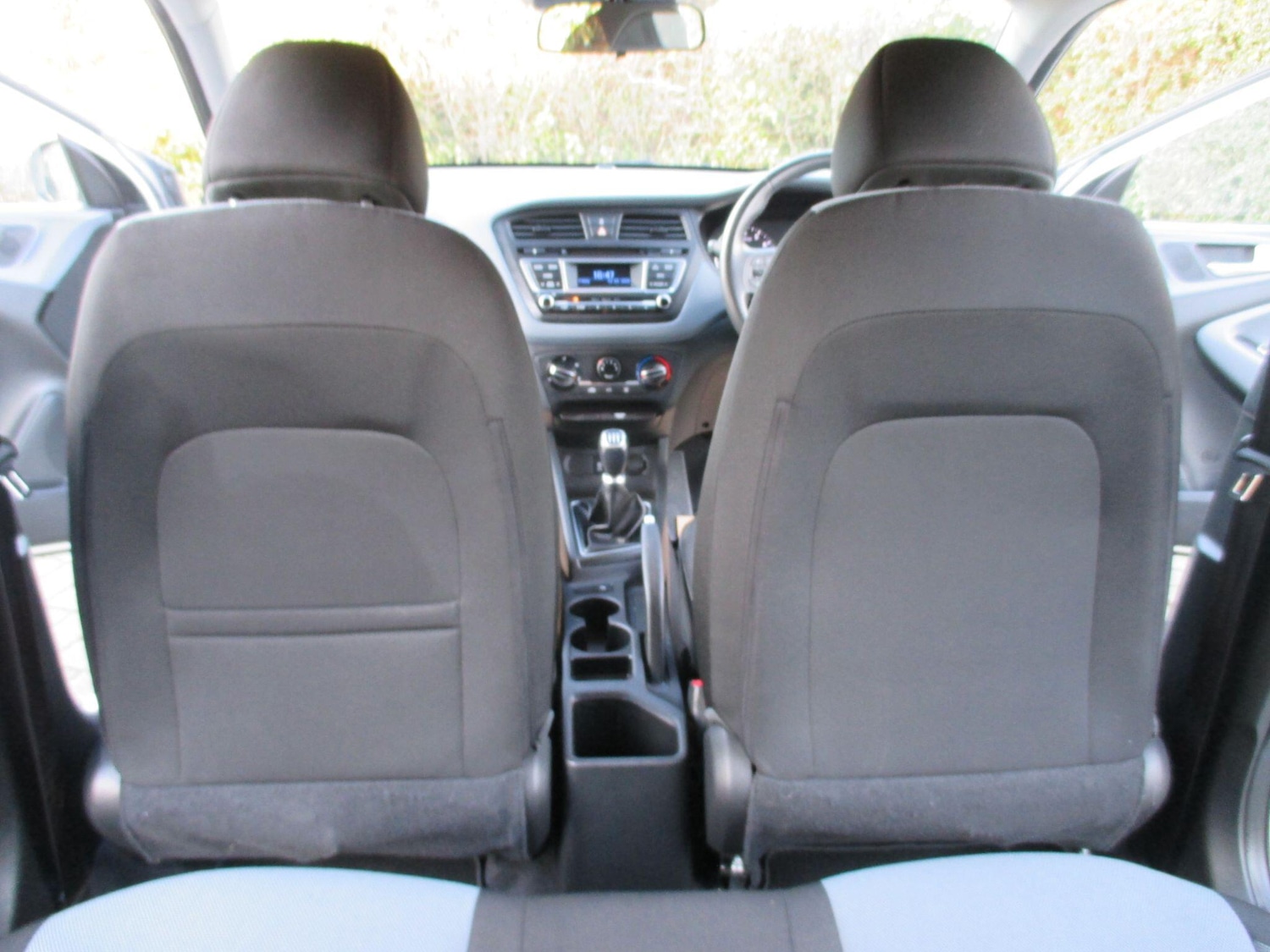 Used Hyundai i20 2017 for sale - 77892144: Photo 29