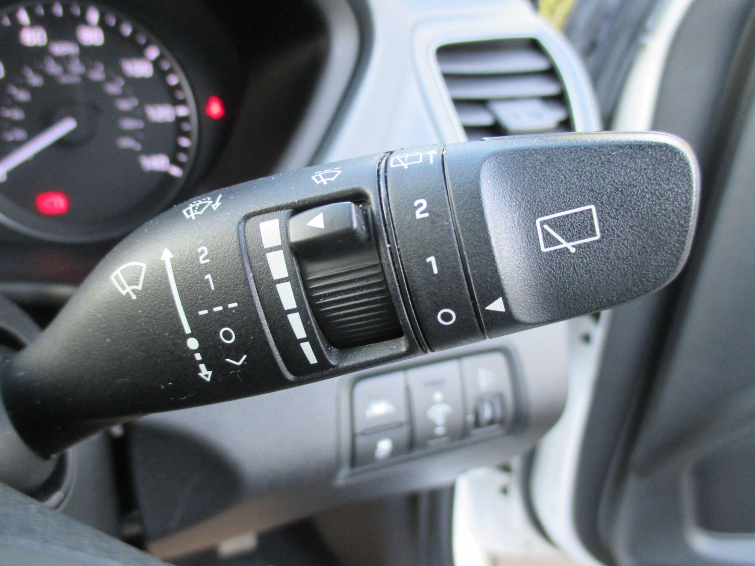 Used Hyundai i20 2017 for sale - 77892144: Photo 33