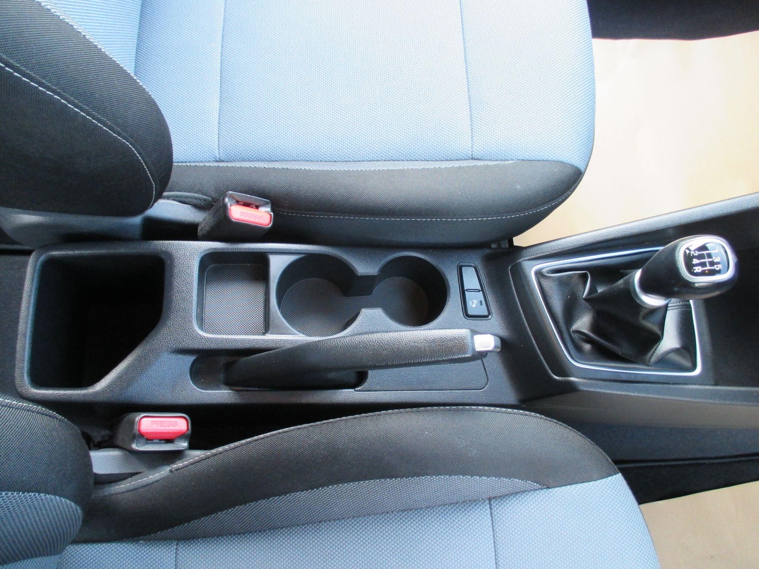 Used Hyundai i20 2017 for sale - 77892144: Photo 39