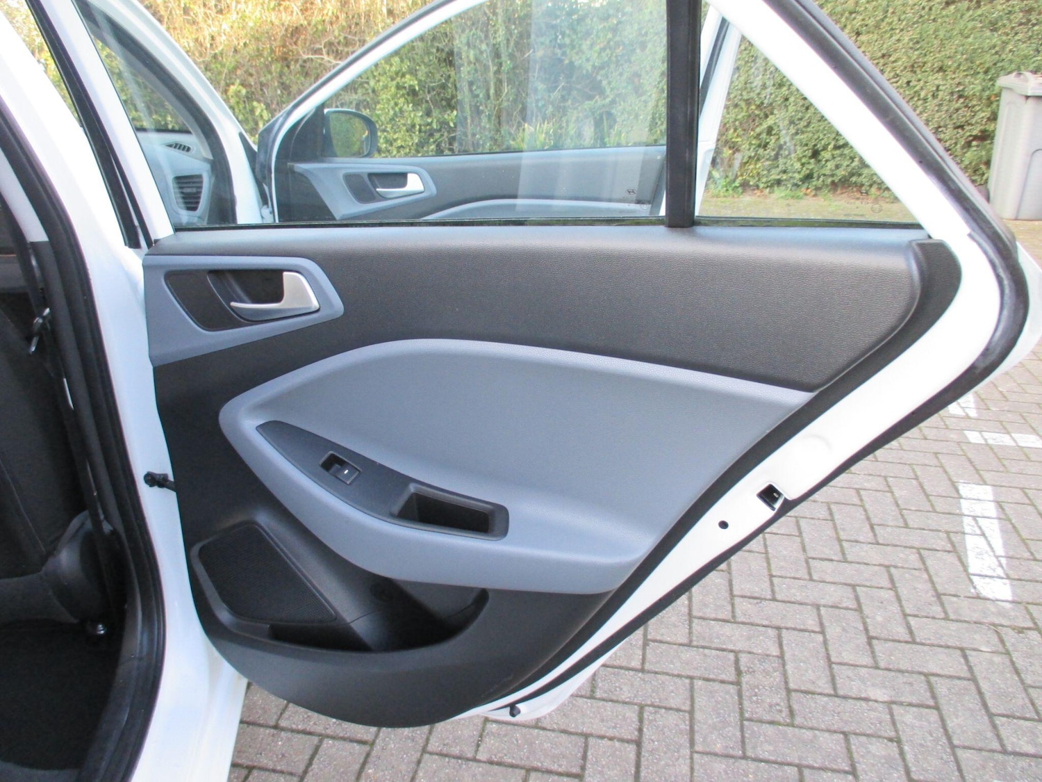 Used Hyundai i20 2017 for sale - 77892144: Photo 44