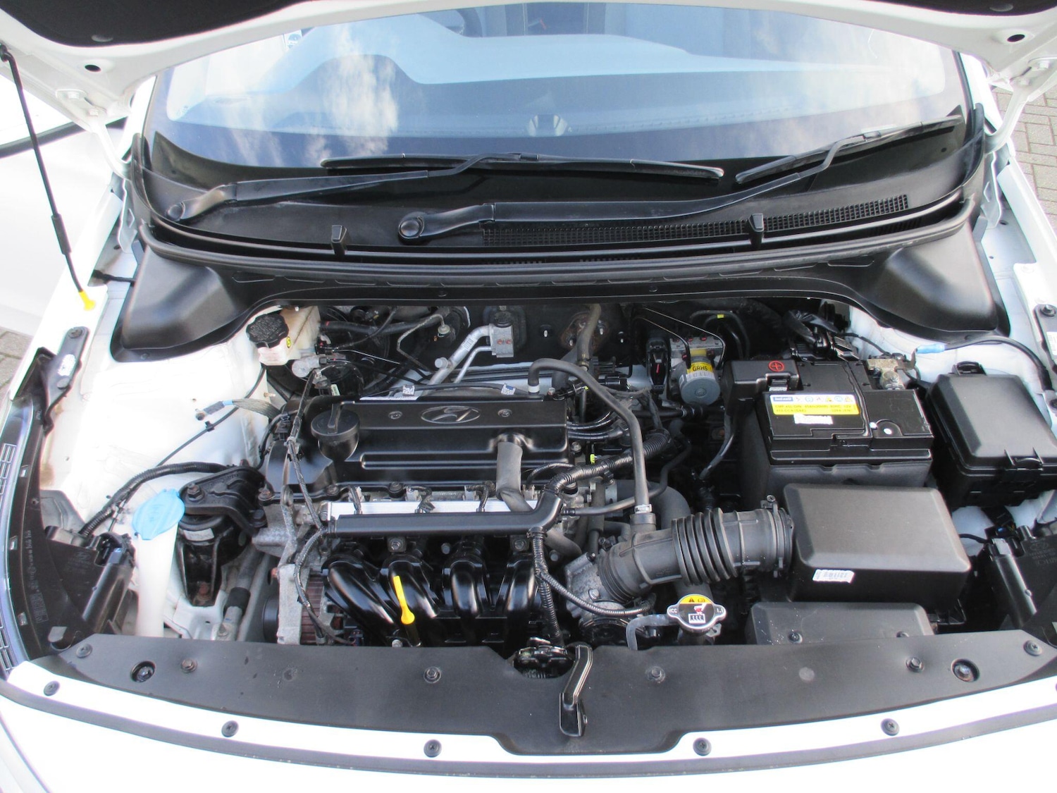 Used Hyundai i20 2017 for sale - 77892144: Photo 51