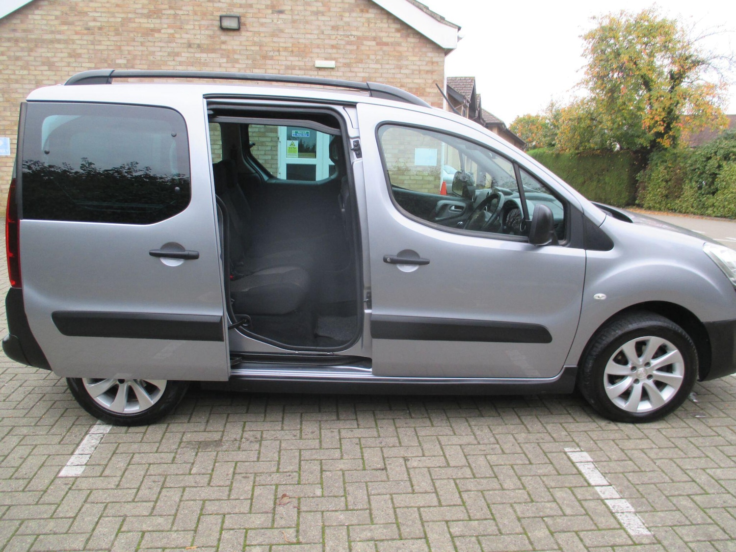 Used Peugeot Partner Tepee 2018 for sale - 76349831: Photo 10