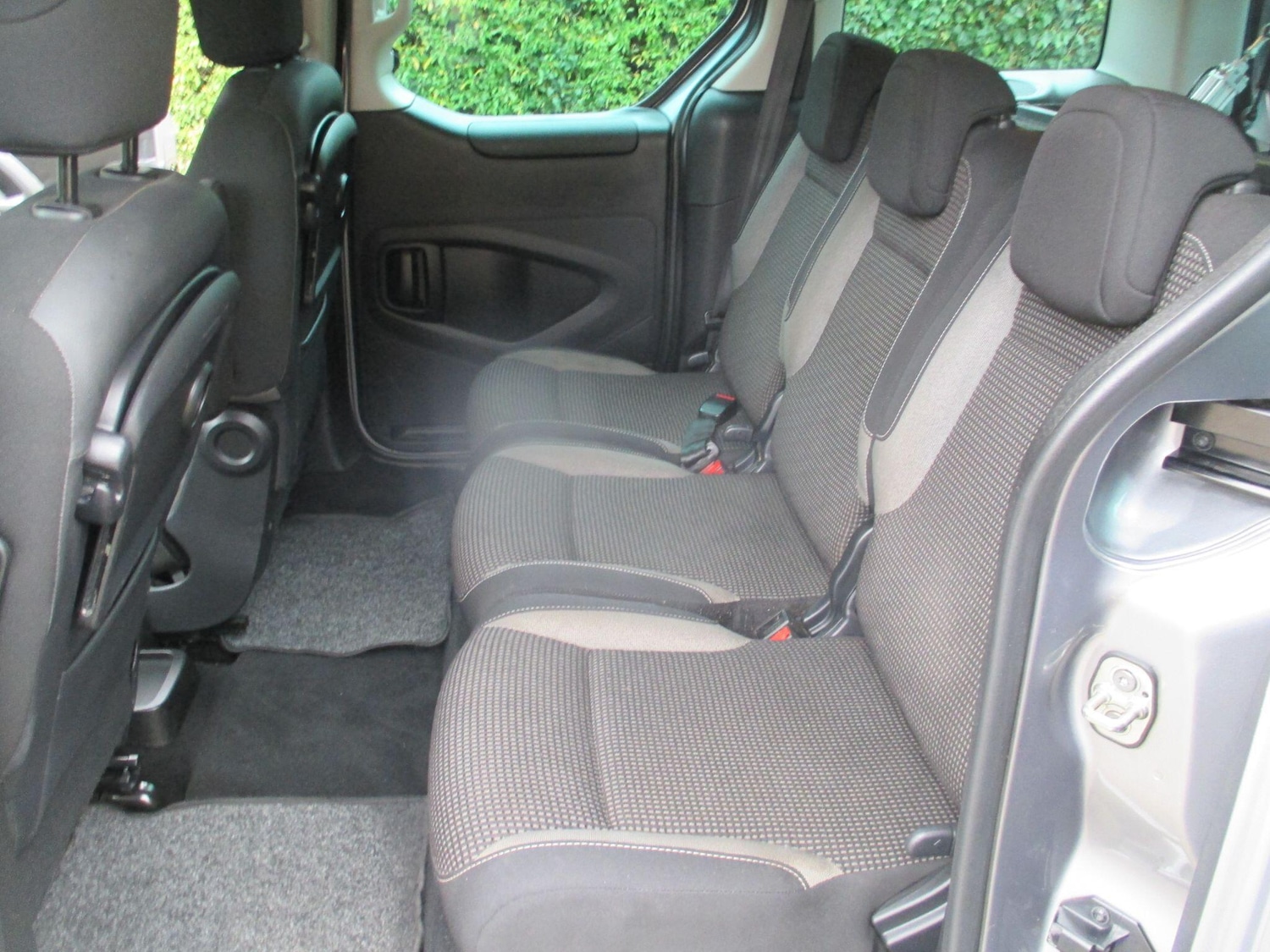 Used Peugeot Partner Tepee 2018 for sale - 76349831: Photo 28