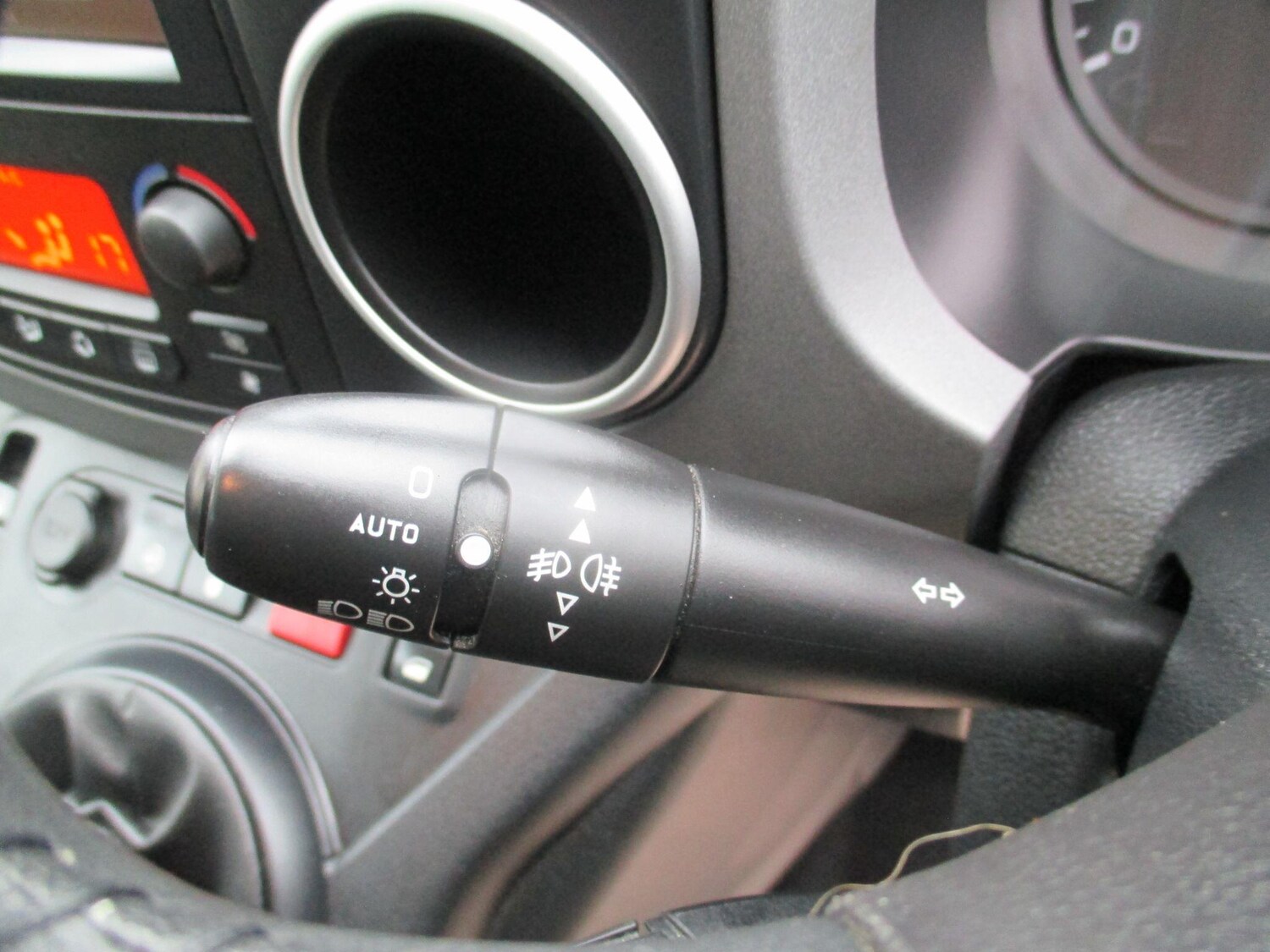Used Peugeot Partner Tepee 2018 for sale - 76349831: Photo 32