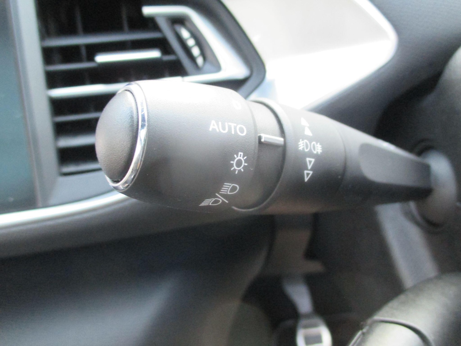 Used Peugeot 308 2018 for sale - 76498815: Photo 34