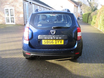 Used Dacia Duster 2016 for sale - 76780566: Photo