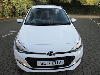 Used Hyundai i20 2017 for sale - 78933838: Photo