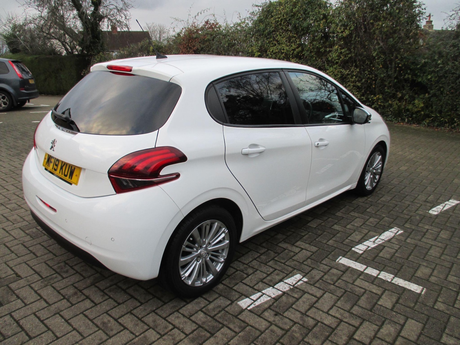 Used Peugeot 208 2019 for sale - 76702042: Photo 5