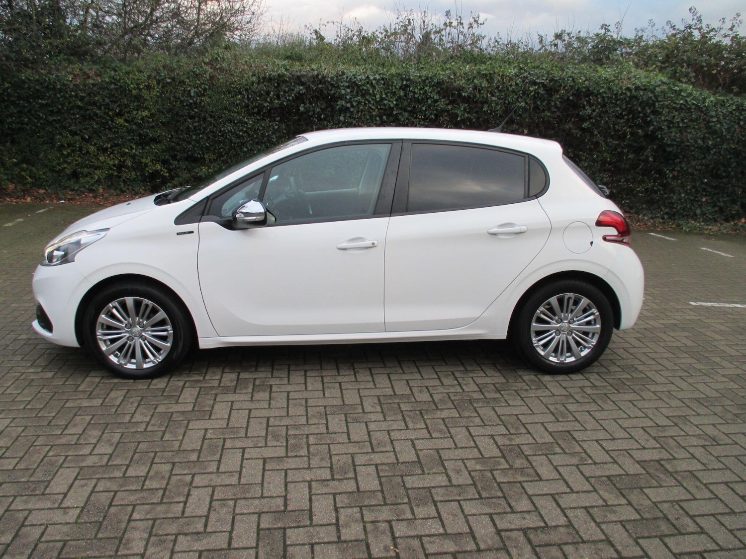 Used Peugeot 208 2019 for sale - 76702042: Photo 7