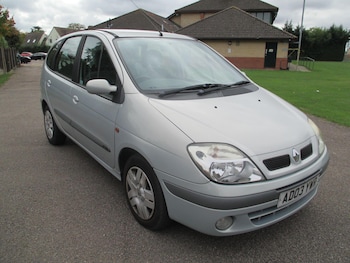 Renault - Megane