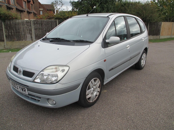 Used Renault Megane 2003 for sale - 76227350: Photo 2