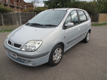 Used Renault Megane 2003 for sale - 76227350: Photo 2