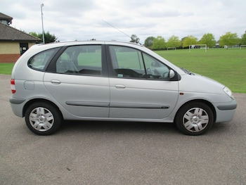 Used Renault Megane 2003 for sale - 76227350: Photo 4