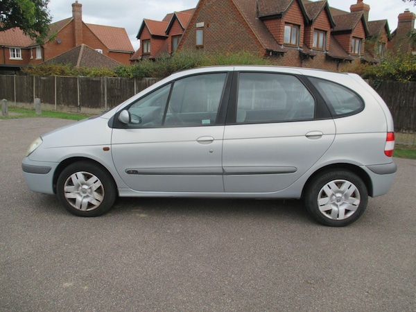 Used Renault Megane 2003 for sale - 76227350: Photo 8