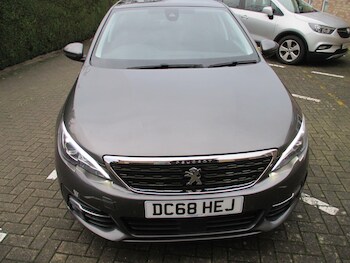 Used Peugeot 308 2019 for sale - 76989711: Photo