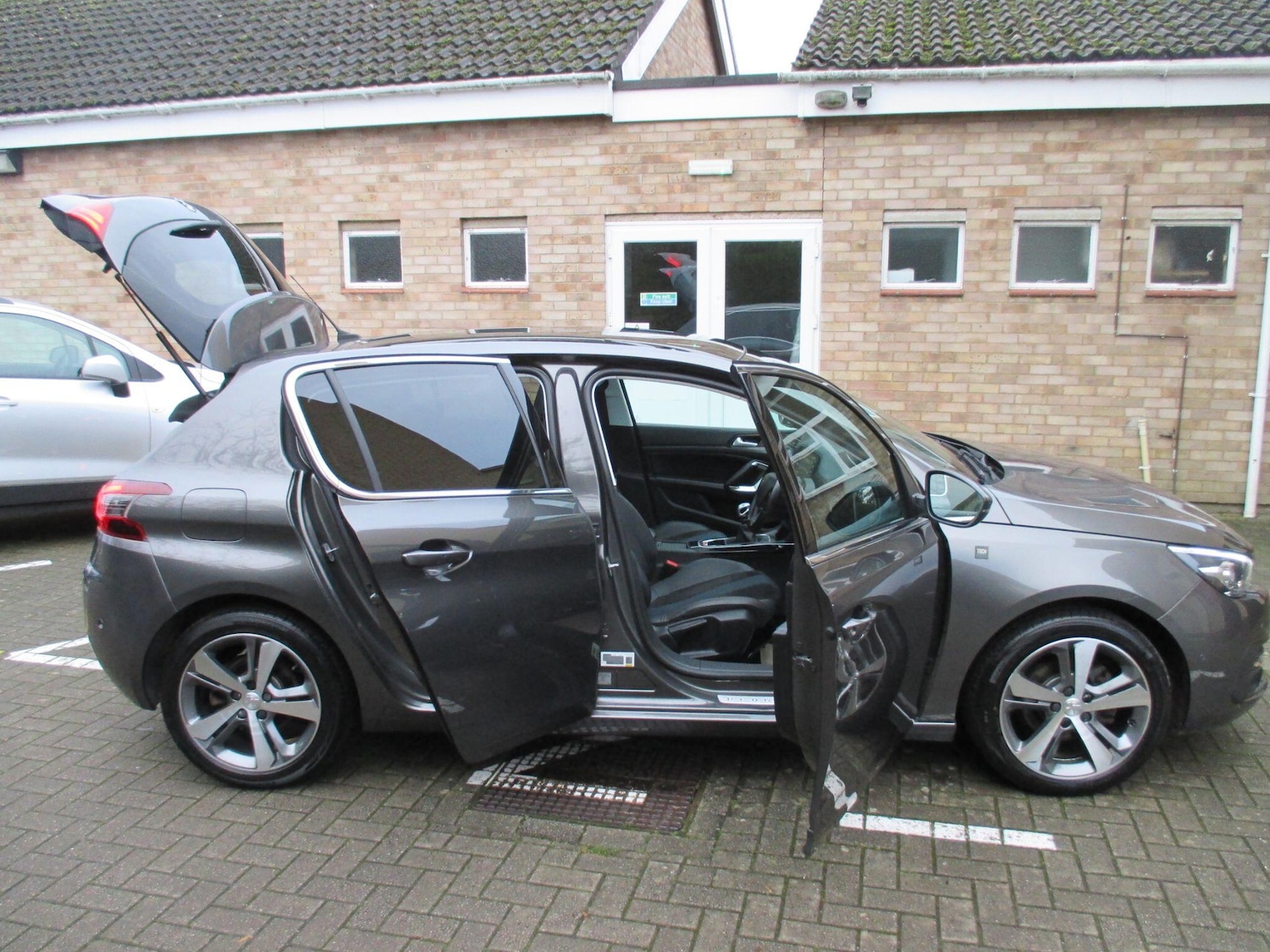 Used Peugeot 308 2019 for sale - 76989711: Photo 9