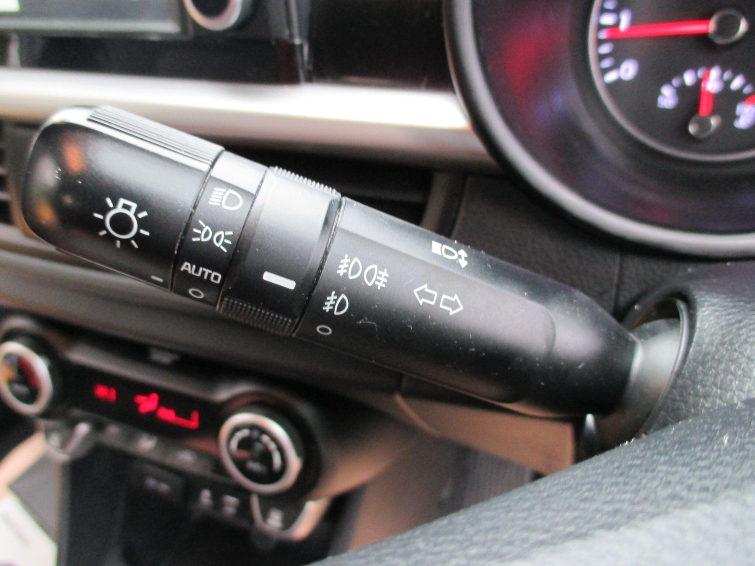 Used Kia Picanto 2019 for sale - 76994008: Photo 28