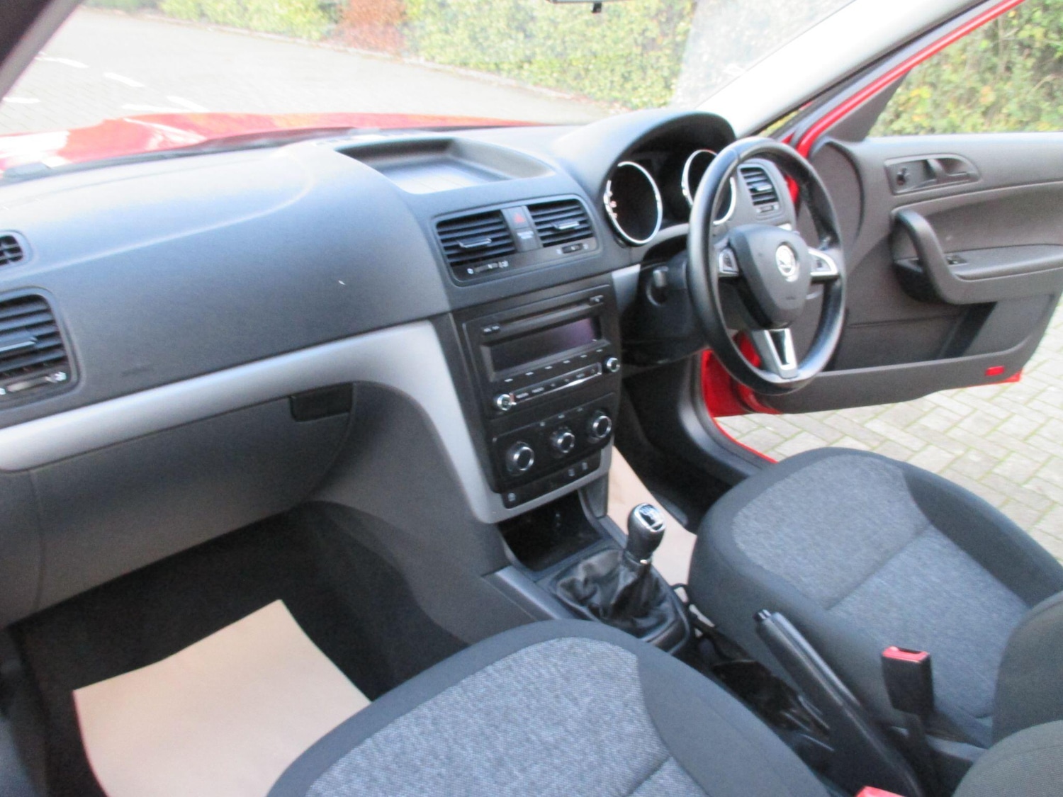 Used Skoda Yeti 2014 for sale - 76728179: Photo 16