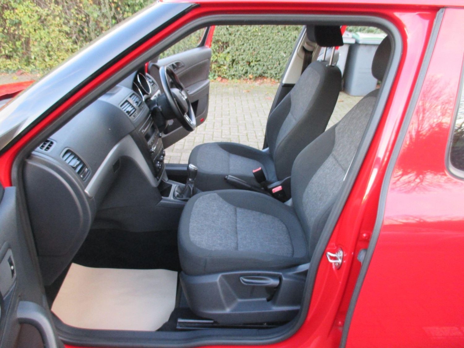 Used Skoda Yeti 2014 for sale - 76728179: Photo 25