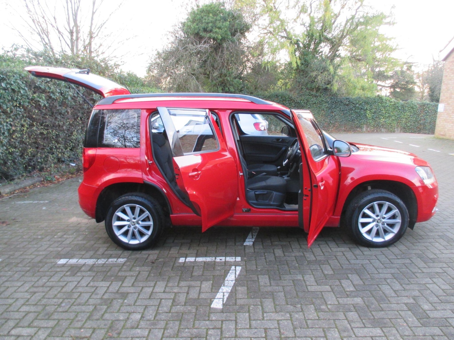 Used Skoda Yeti 2014 for sale - 76728179: Photo 9