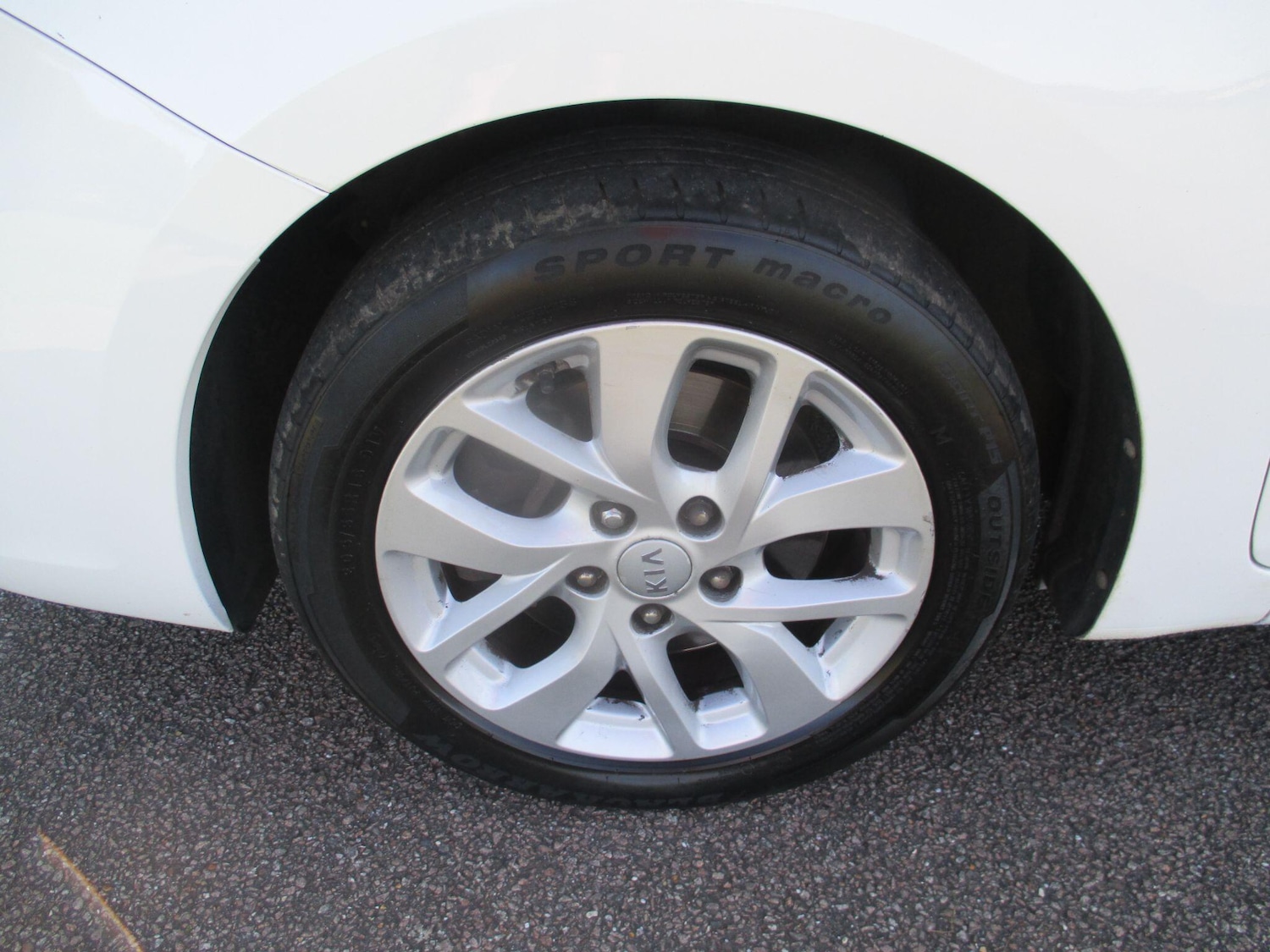 Used Kia Carens 2017 for sale - 75978020: Photo 10