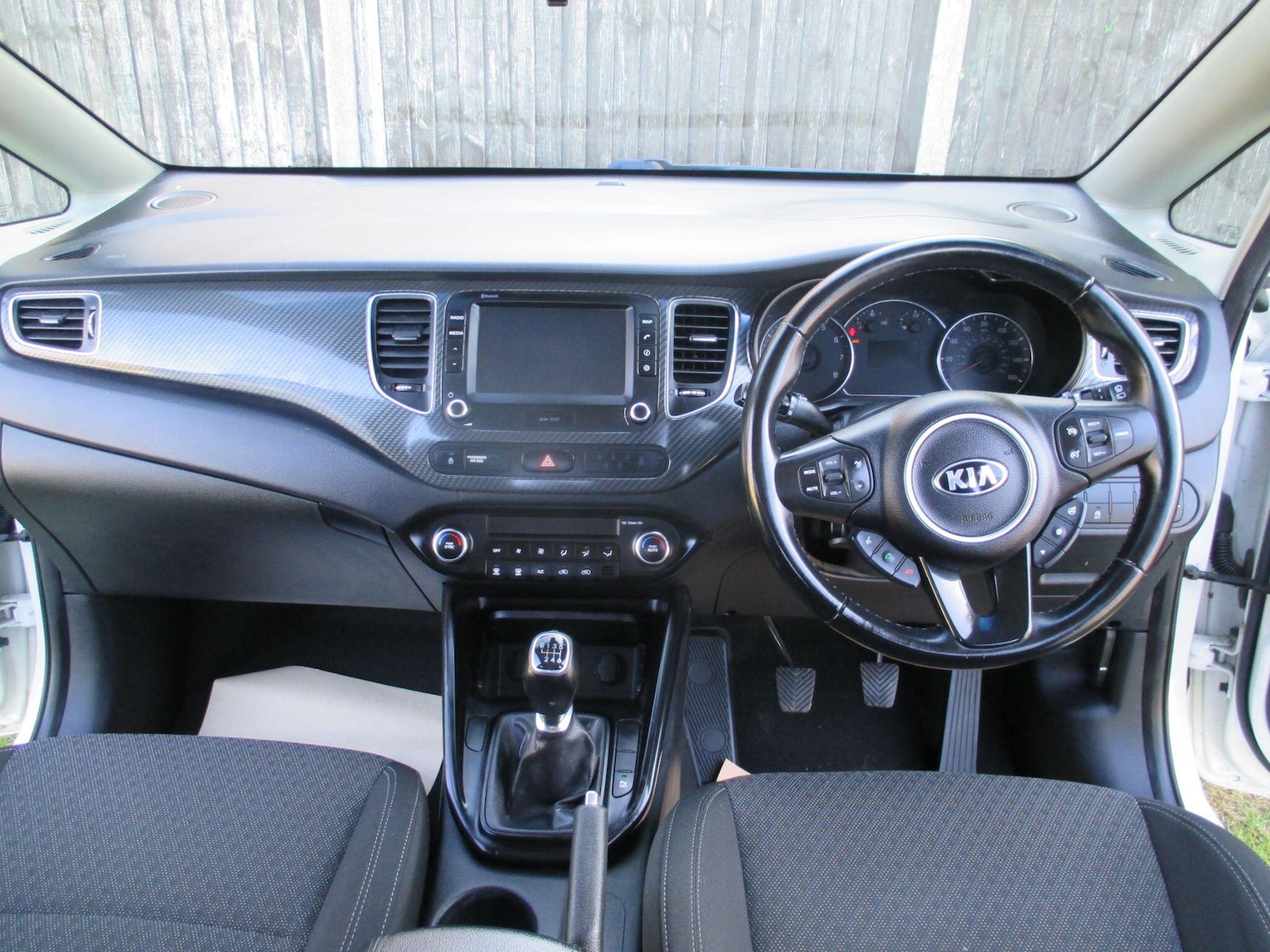 Used Kia Carens 2017 for sale - 75978020: Photo 14