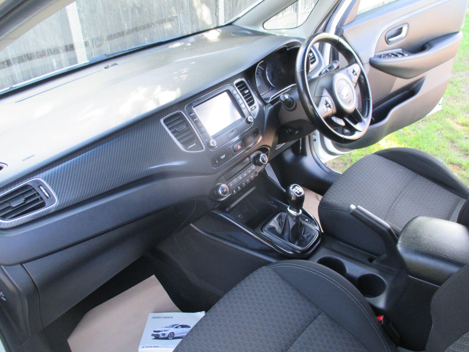 Used Kia Carens 2017 for sale - 75978020: Photo 16