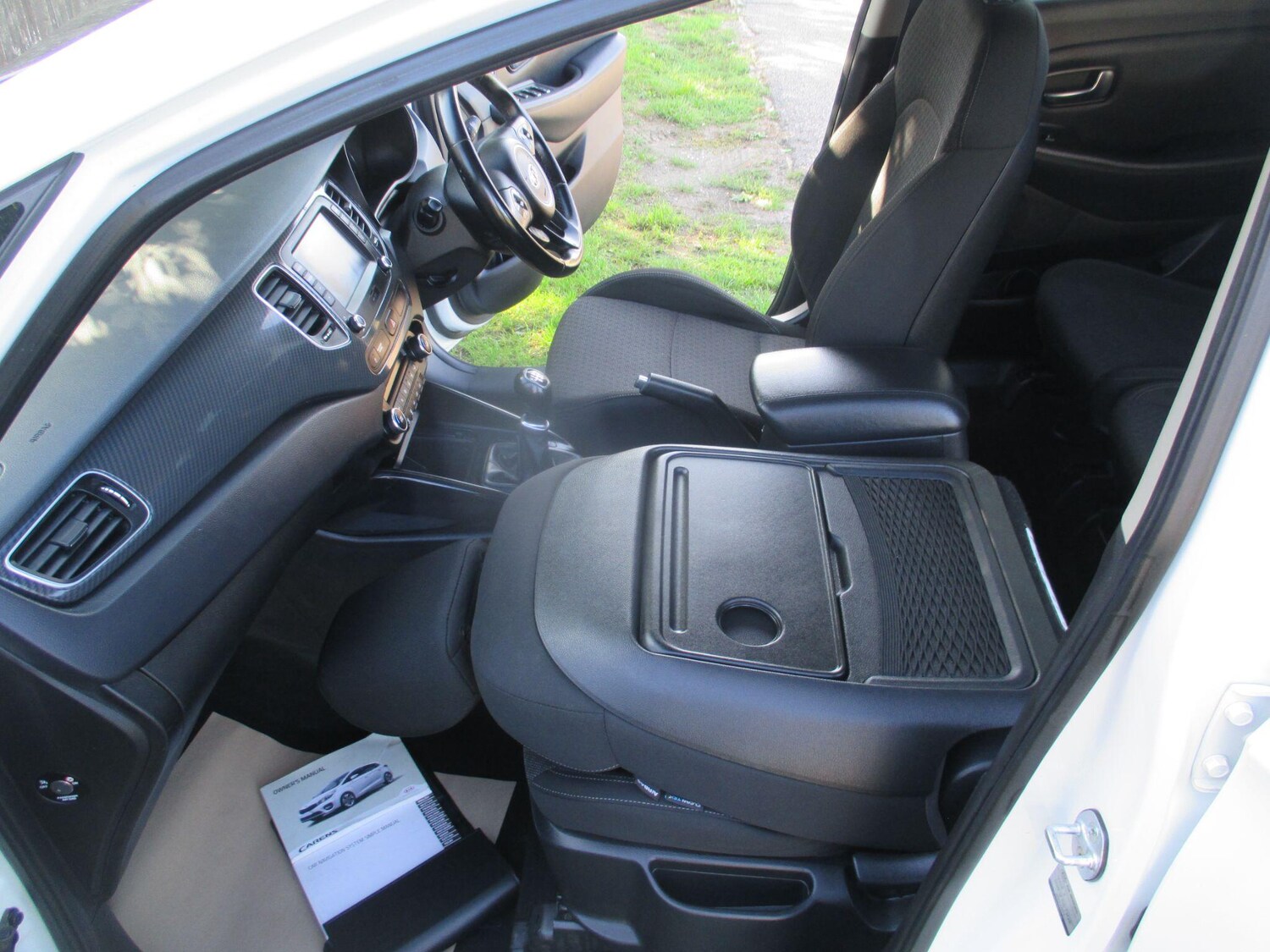 Used Kia Carens 2017 for sale - 75978020: Photo 27