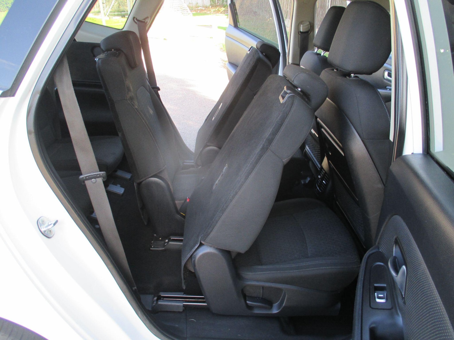 Used Kia Carens 2017 for sale - 75978020: Photo 33