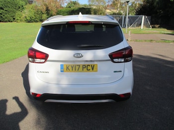 Used Kia Carens 2017 for sale - 75978020: Photo 4