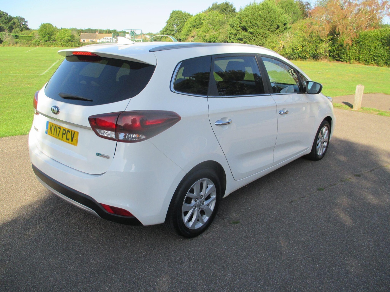 Used Kia Carens 2017 for sale - 75978020: Photo 5