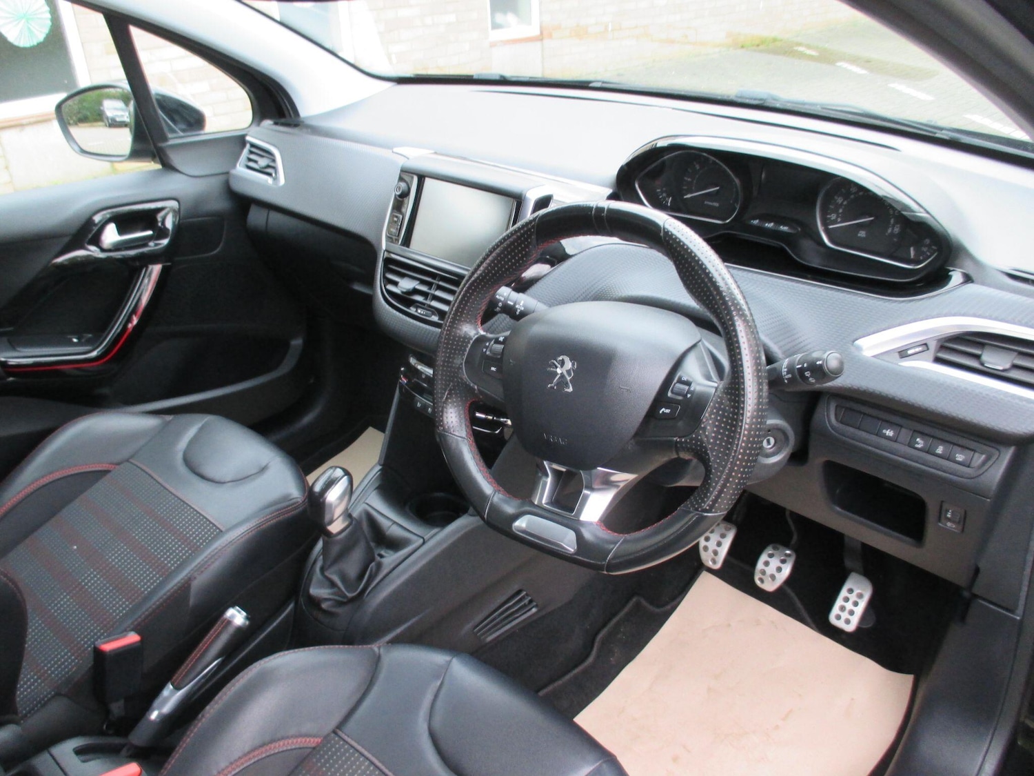 Used Peugeot 208 2016 for sale - 78127482: Photo 16