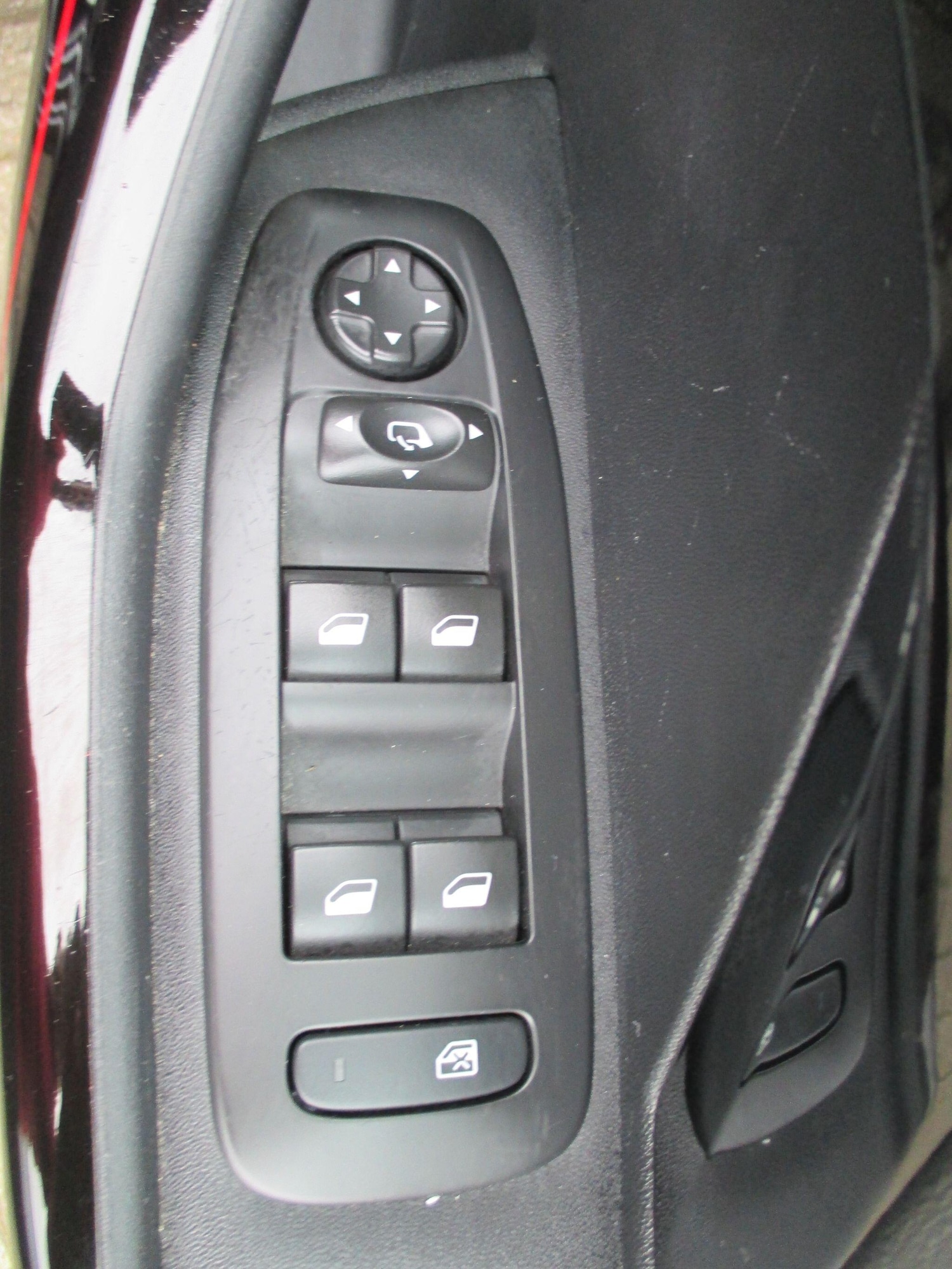 Used Peugeot 208 2016 for sale - 78127482: Photo 40