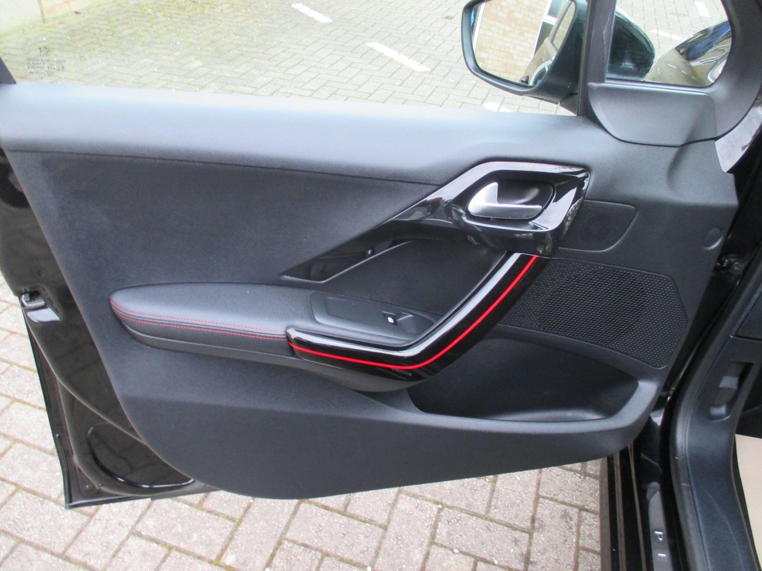 Used Peugeot 208 2016 for sale - 78127482: Photo 42